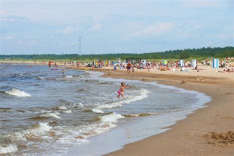 Vakarbulli pludmale (Vakarbulli beach)